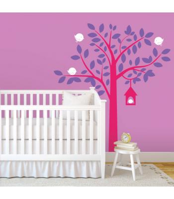 4 paukščiukai medyje