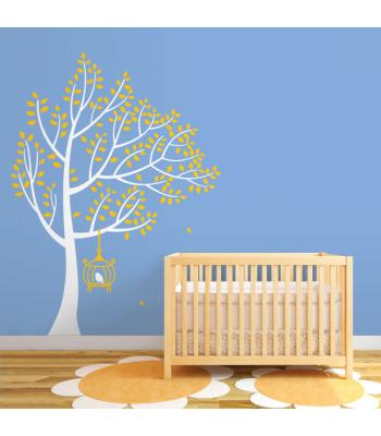 Aukštas medis su narveliu